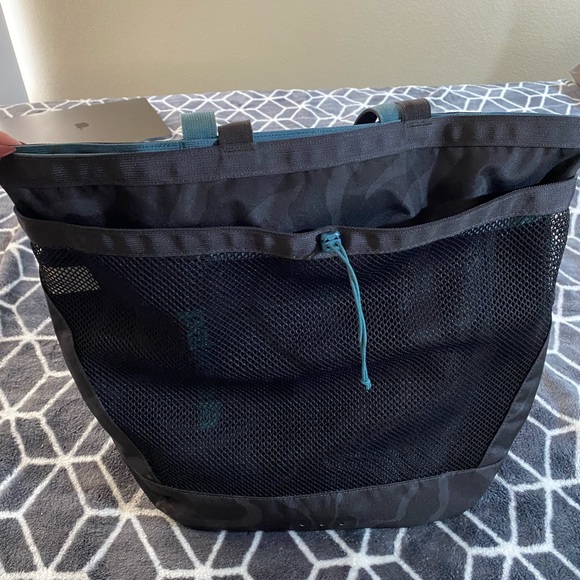 Selling my Patagonia 3 set waterproof sold together!! Great for traveling. - Picture 11 of 14